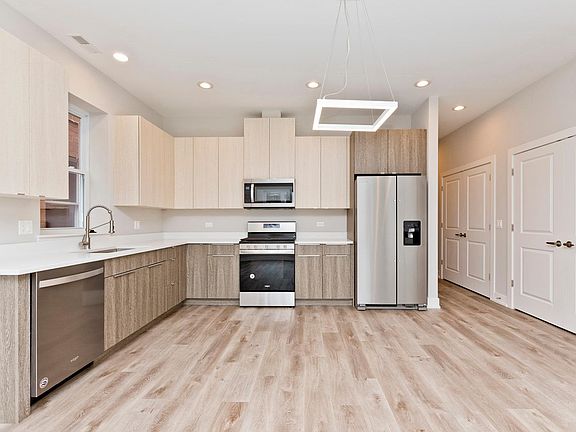 2nd image of 2731 N Ashland Ave #2S
