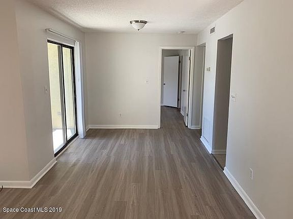 3rd image of 3545 Sable Palm Ln Unit L