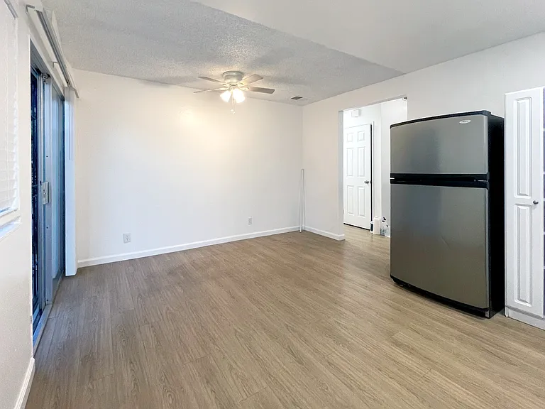 2365 Fallingtree Dr — Photo 16