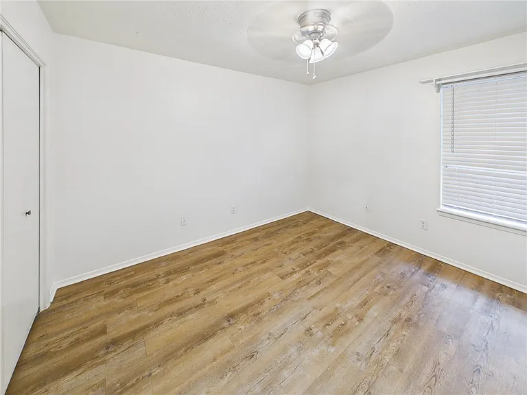 3329 Longleaf Cir — Photo 12