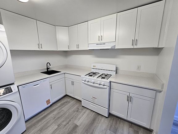 5th image of 18901 Smoothstone Way #1-3