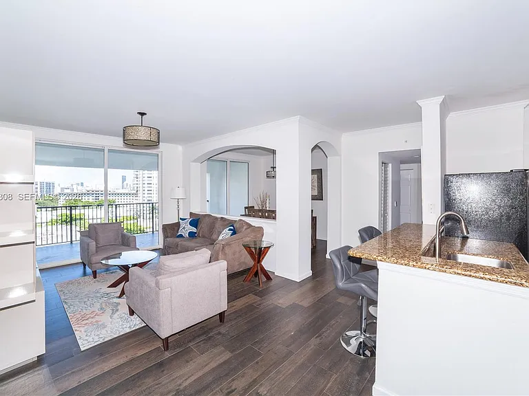 17150 N Bay Rd #2914 — Photo 1