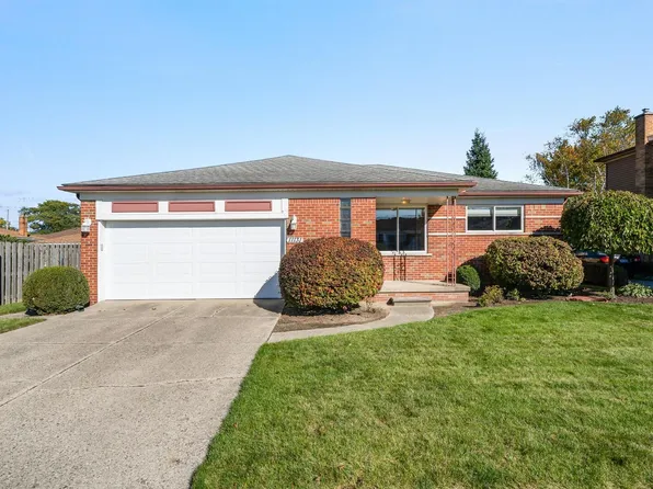 11131 Irvington Dr, Warren, MI 48093