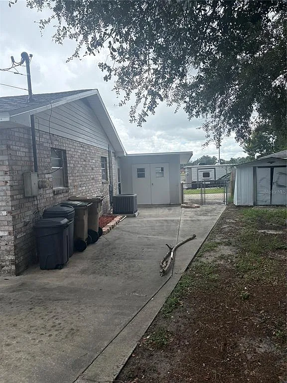 2 bed, 3.0 bath, 1352 sqft, $2,300 — Photo 4