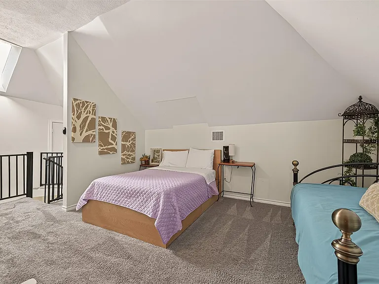 324 W Alabama St #2 — Photo 17
