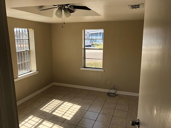 5th image of 795 Carlos St