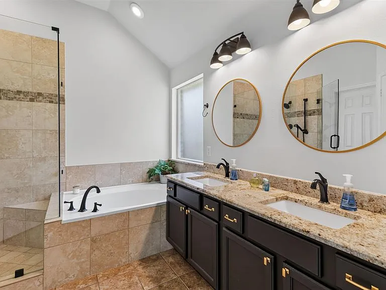 9383 Homestead Ln — Photo 15