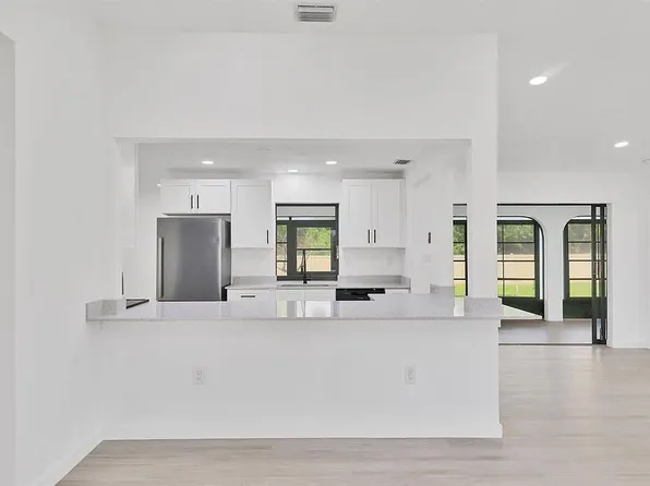 948 Andrews Ave, Port Charlotte, FL 33948