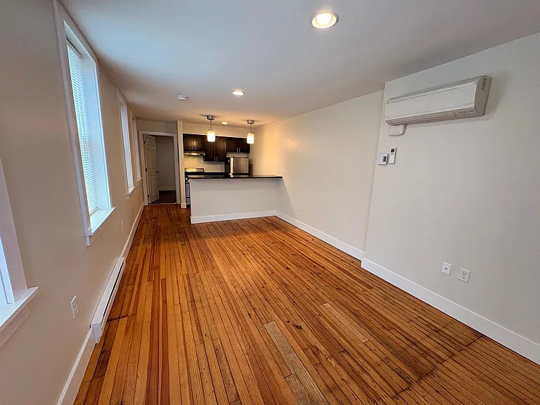 31 S Duke St #6 — Photo 3