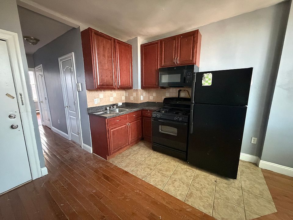 1st image of 305 49th St #14D