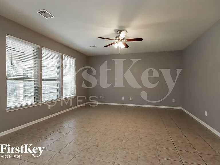 2023 Elkington Cir — Photo 4