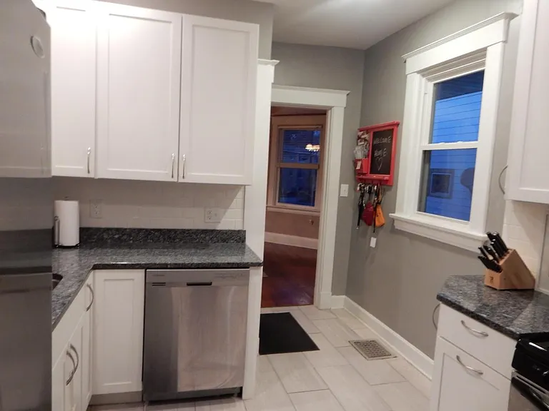 2823 Madison Rd — Photo 3