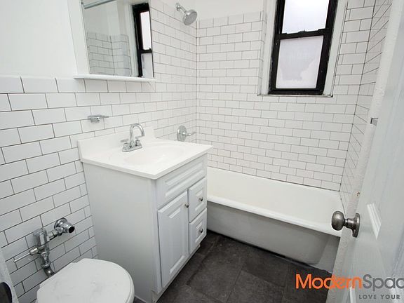 5th image of 3119 33rd St APT 3