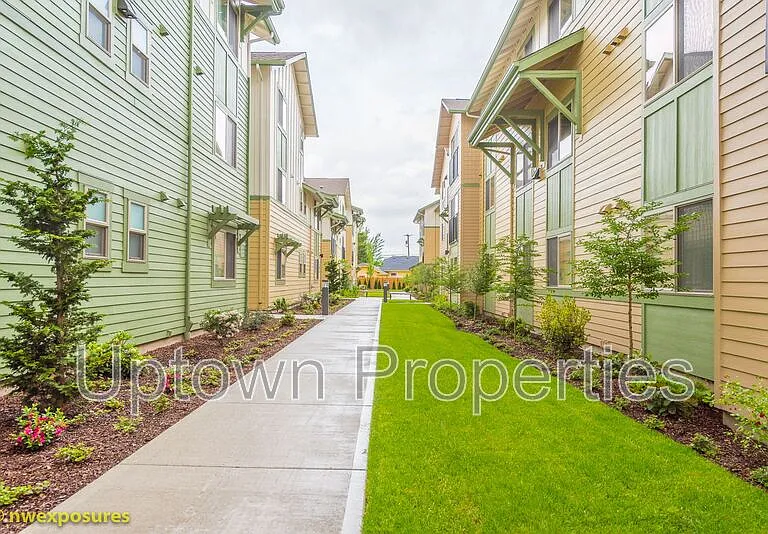 4820 SW Tucker Ave #411 — Photo 14