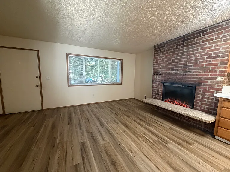 Tabor West Apartments — Photo 23