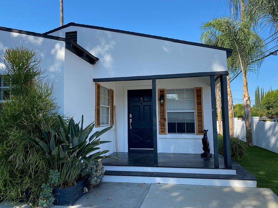 1st image of 22858 Burbank Blvd