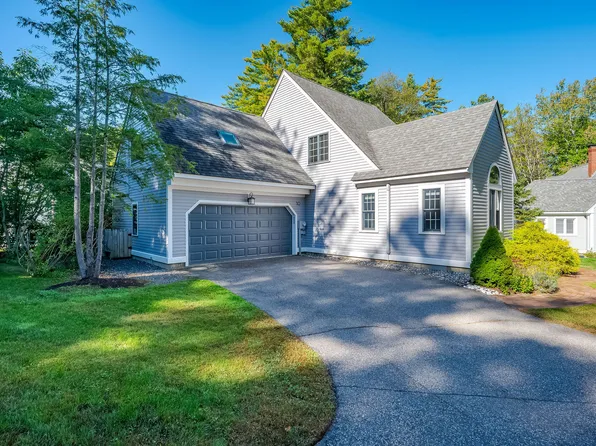 10 Linden Ln, York, ME 03909