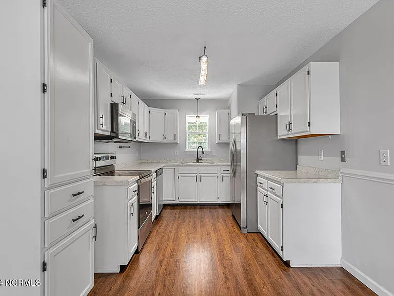 103 Carriage Hills Ct — Photo 9