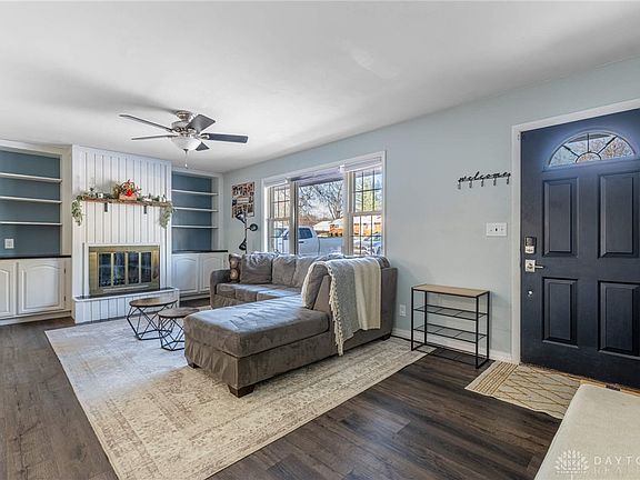 3rd image of 612 Merrick Dr