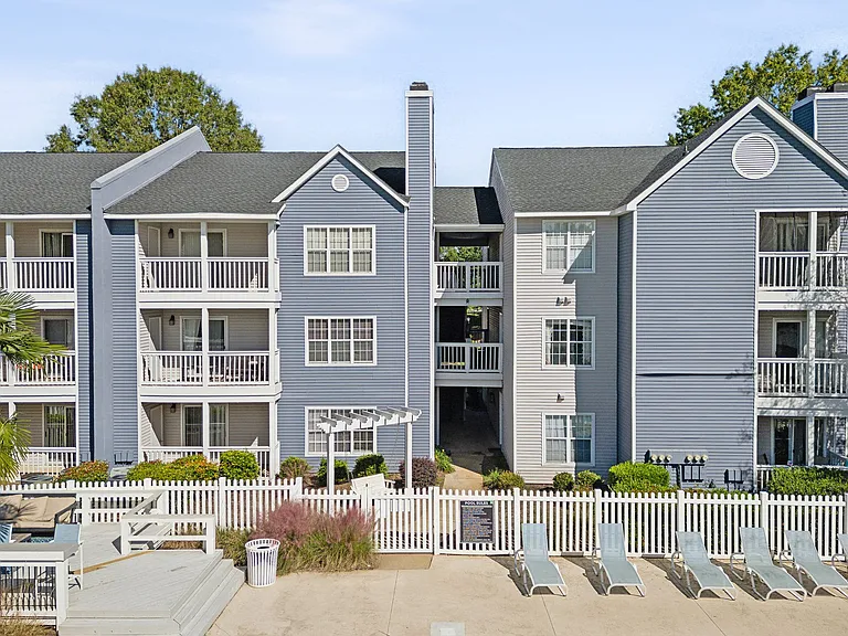 Magnolia Terrace — Photo 18