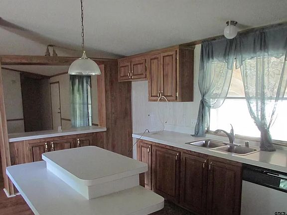 3rd image of 20730 Meadowlark Dr