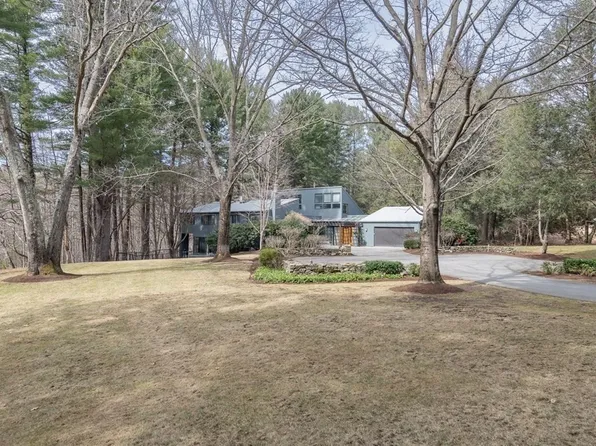 171 Wellesley St, Weston, MA 02493