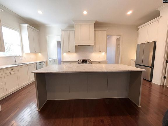 2nd image of 101 Creek Vista Way