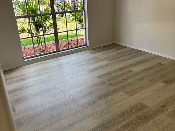 3rd image of 4929 Cypress Trace Dr