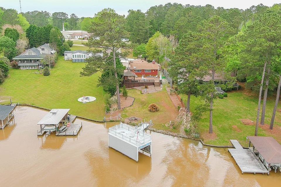 1st image of 174 Jackson Rd
