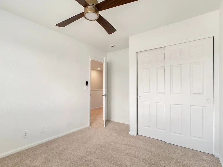5761 Ceylon St — Photo 15
