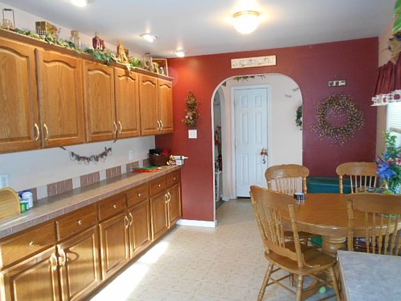 5th image of 95 Alison Dr