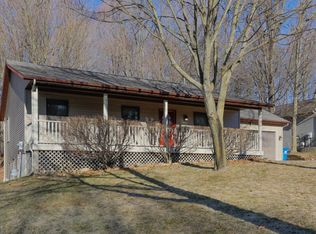 4454 Olde Forest Dr, Kalamazoo, MI 49009