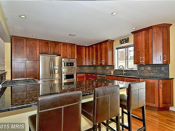 4th image of 5304 Elsmere Ave