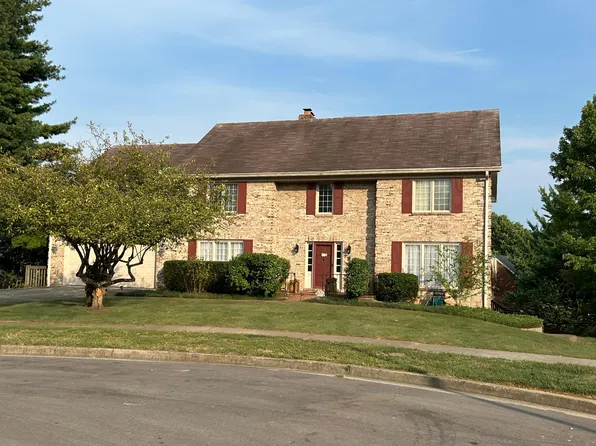 2104 Palmbrooke Ct, Lexington, KY 40513