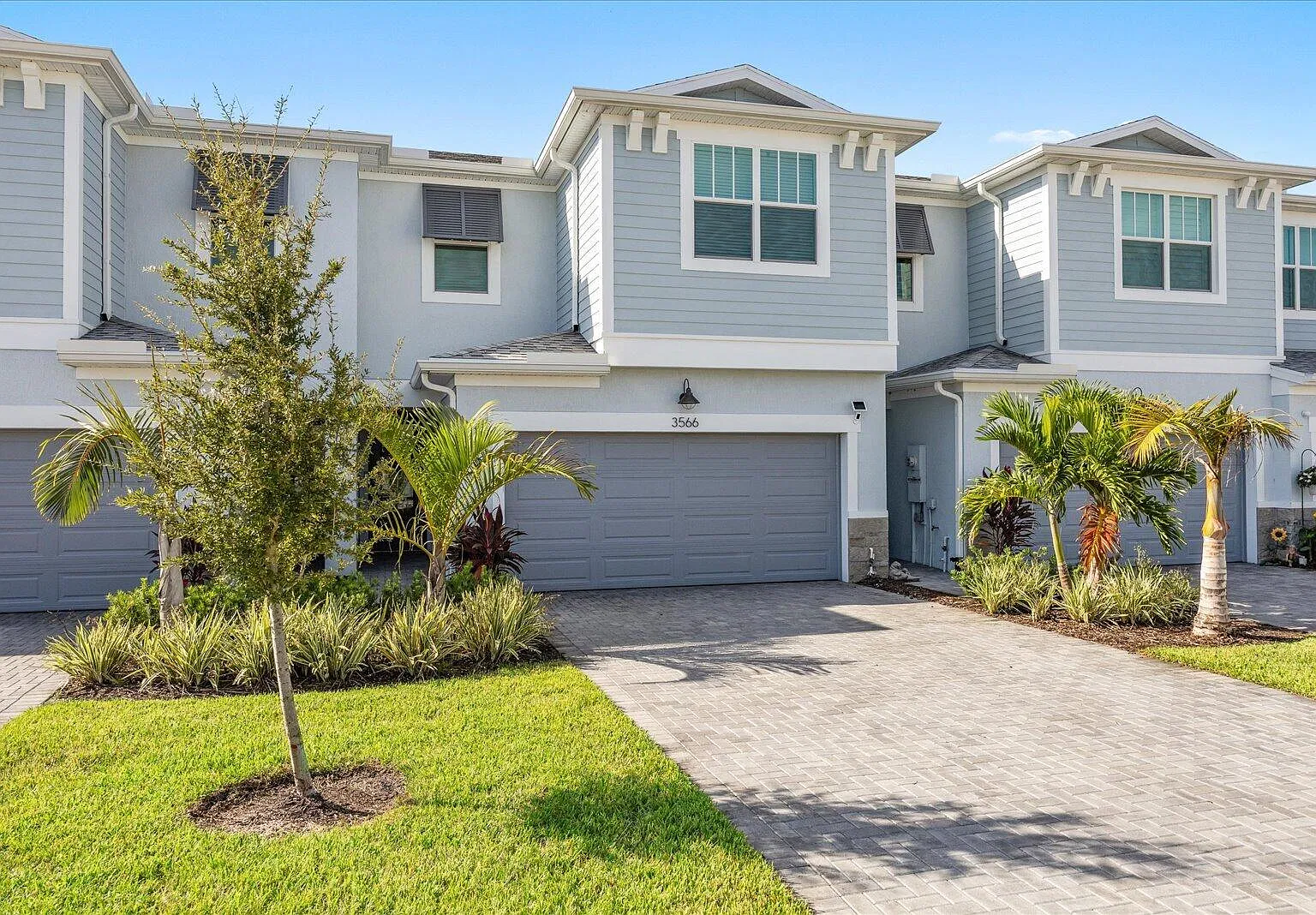 3 bed, 2.5 bath, 1778 sqft, $3,200 — Photo 2