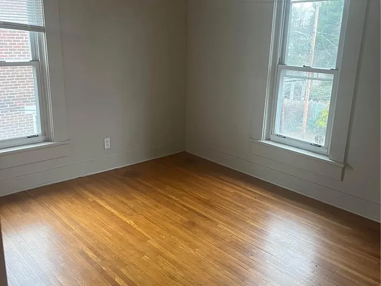 386 E Northwood Ave — Photo 25