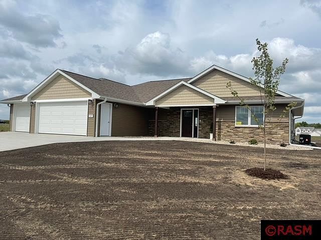 1st image of 865 Goves Way