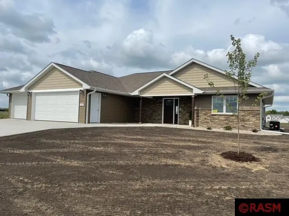 865 Goves Way, Madelia, MN 56062