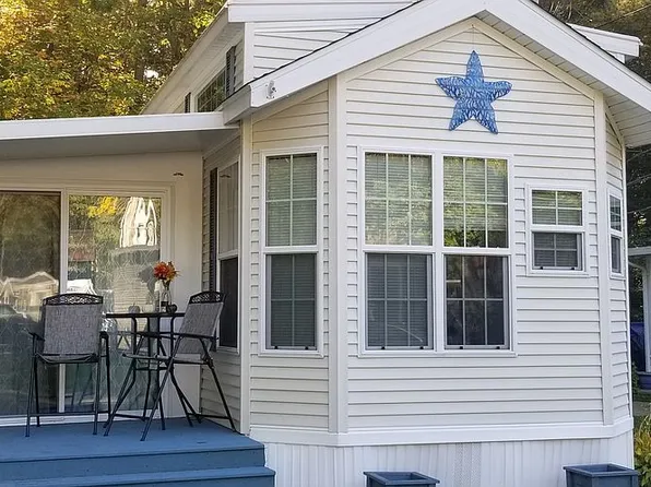 23 College Dr, Wells, ME 04090