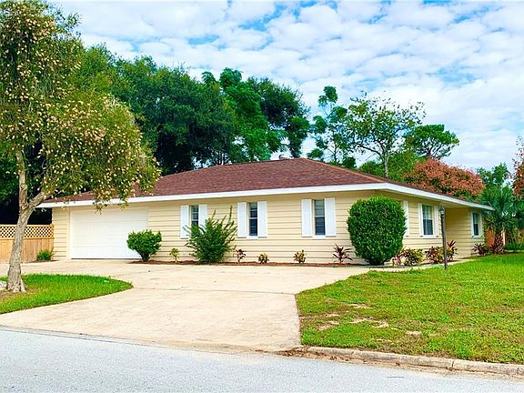 3rd image of 3006 N Lakeview Ct