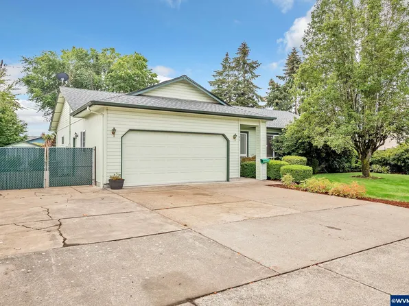 1102 Irvington Dr, Eugene, OR 97404