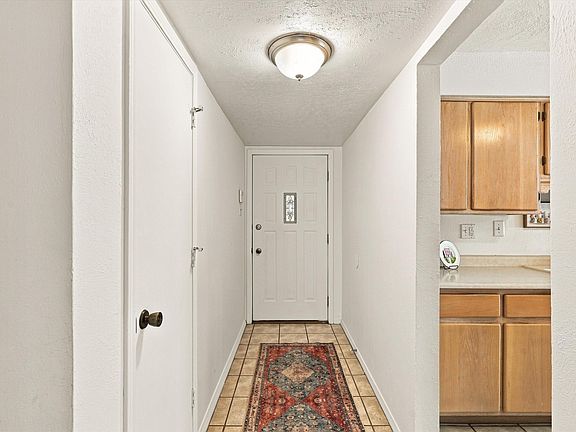 5th image of 1913 Adonis Ct NE