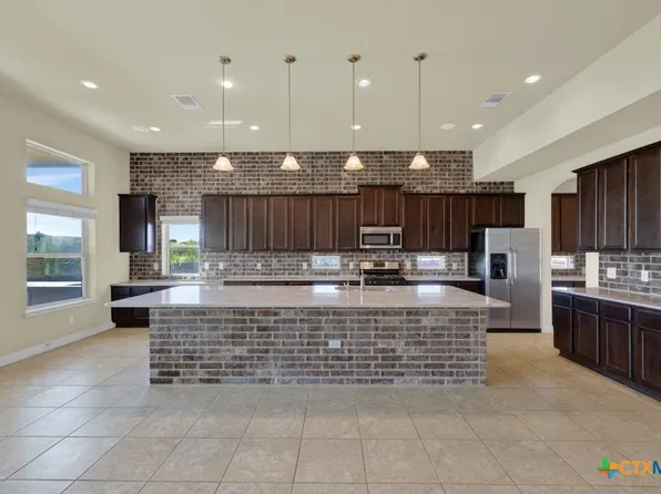 2895 Vista Pkwy, New Braunfels, TX 78130