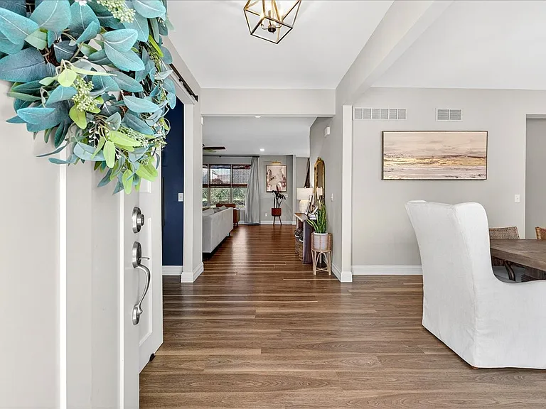 415 Filipp Ln — Photo 11