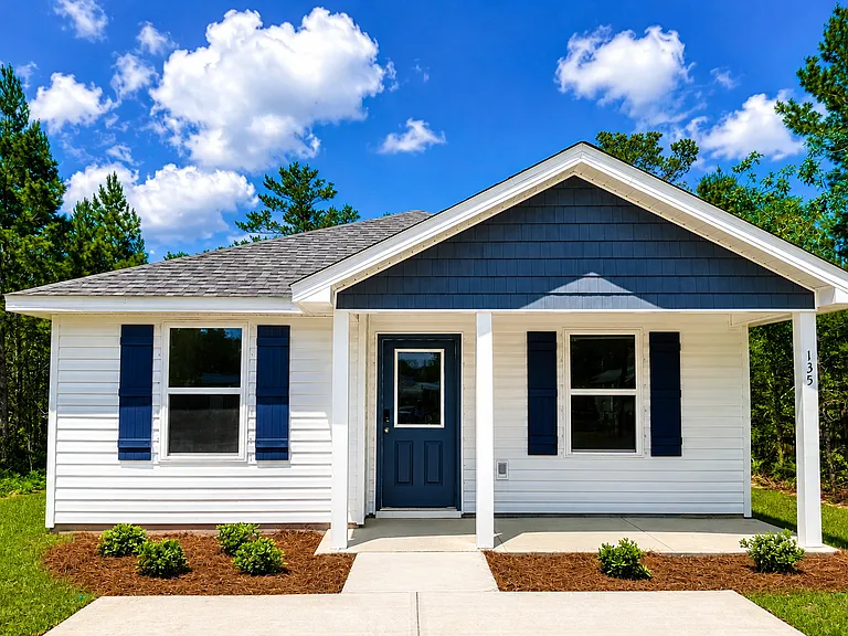 135 E Tiger Lily Ln — Photo 1