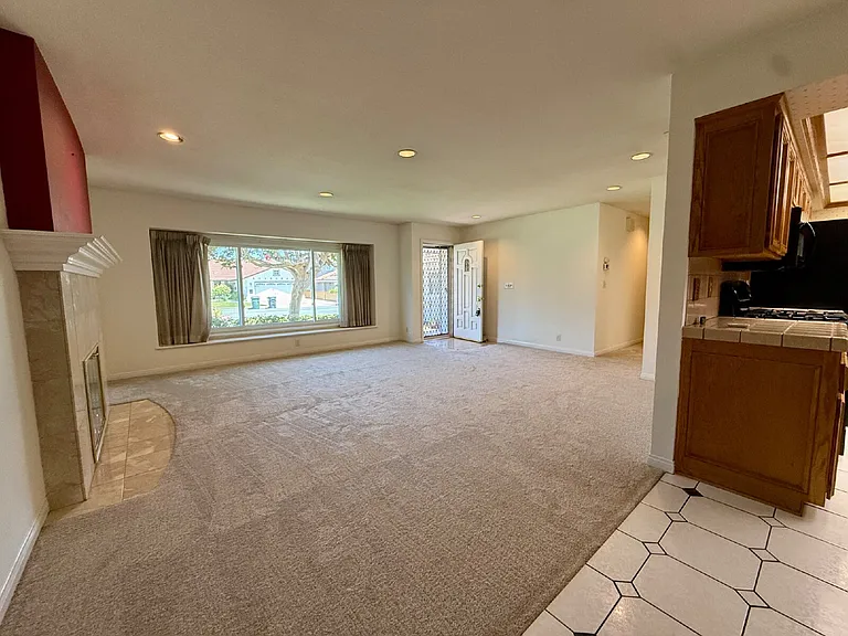 5220 Dresden Cir — Photo 12