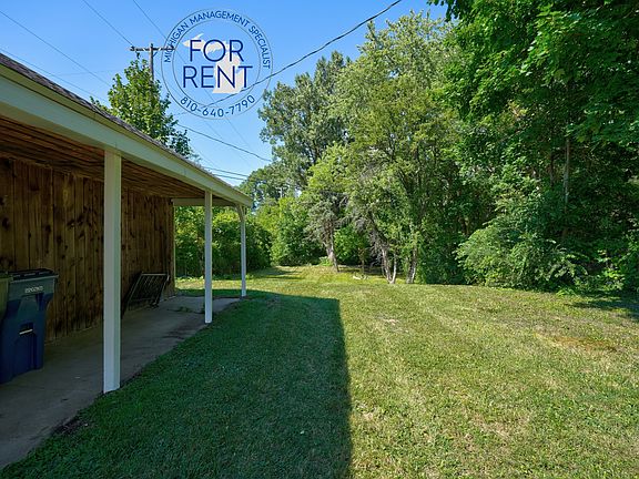 4th image of 1920 Greenbrook Ln