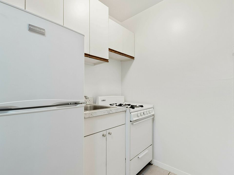 2nd image of 144 E 22nd St APT 3C