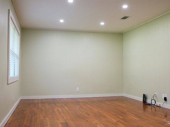 2nd image of 2113 N 61st Ave