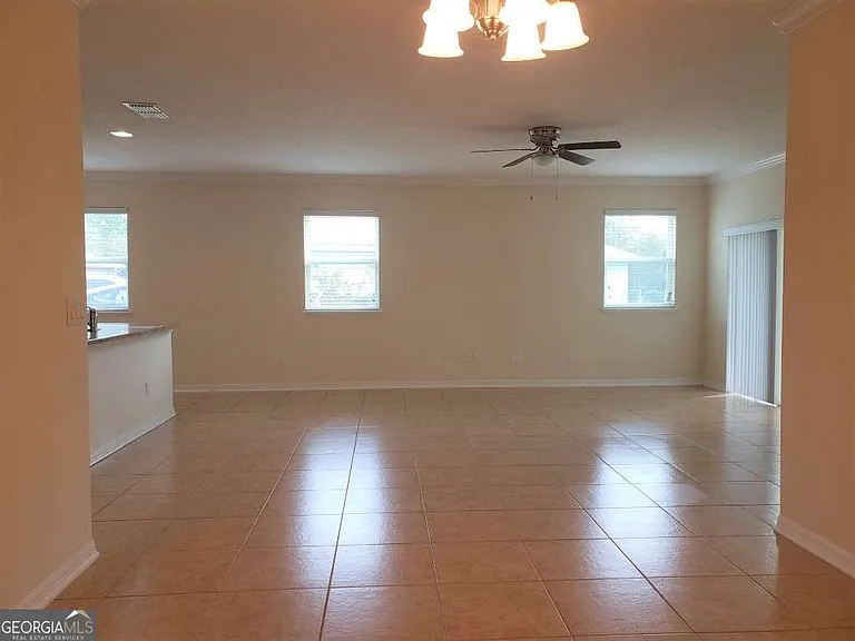 110 Cedar Circle Dr — Photo 3